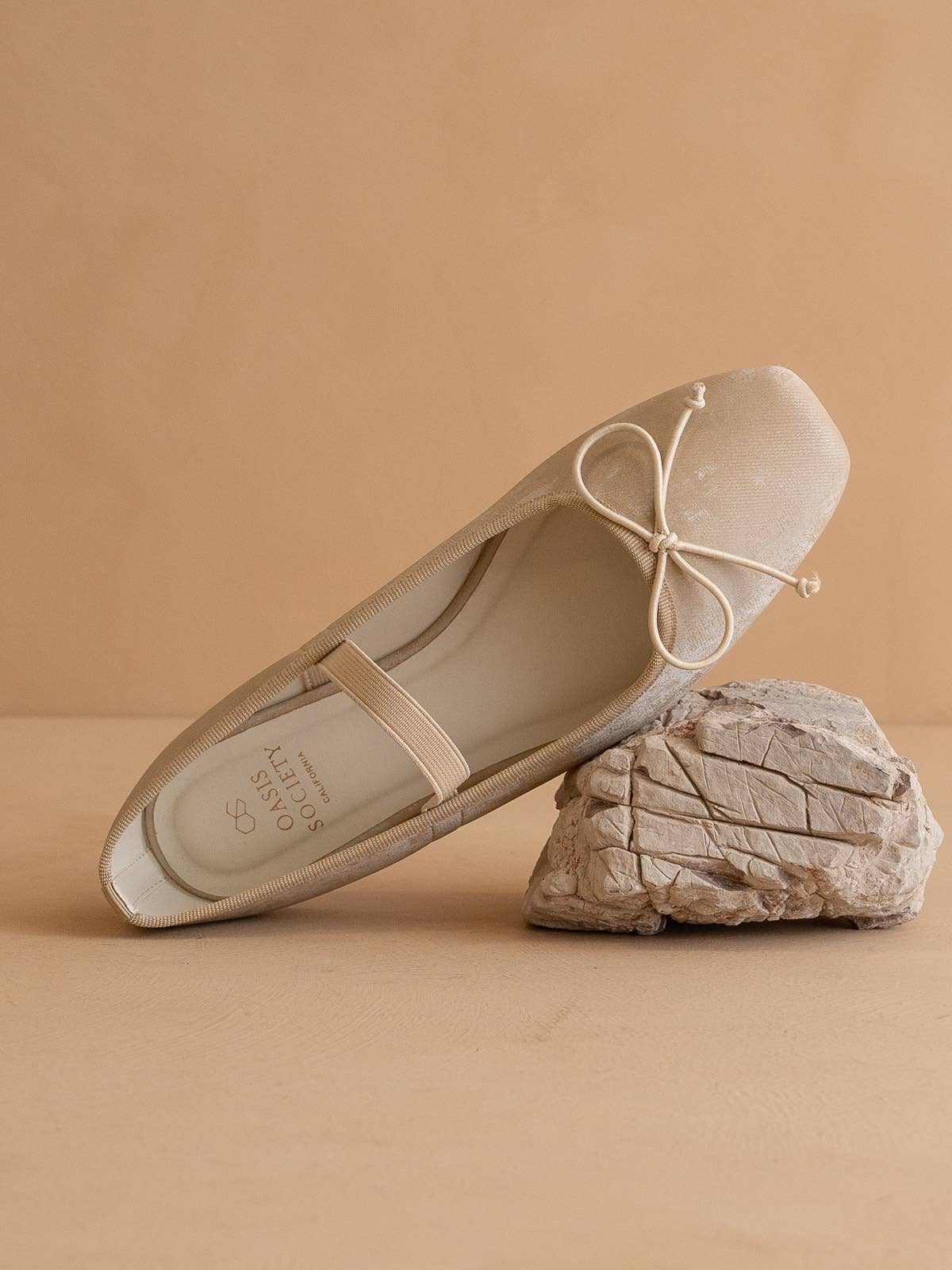 The London Beige | Ballet Pointe Flat - FINAL SALE