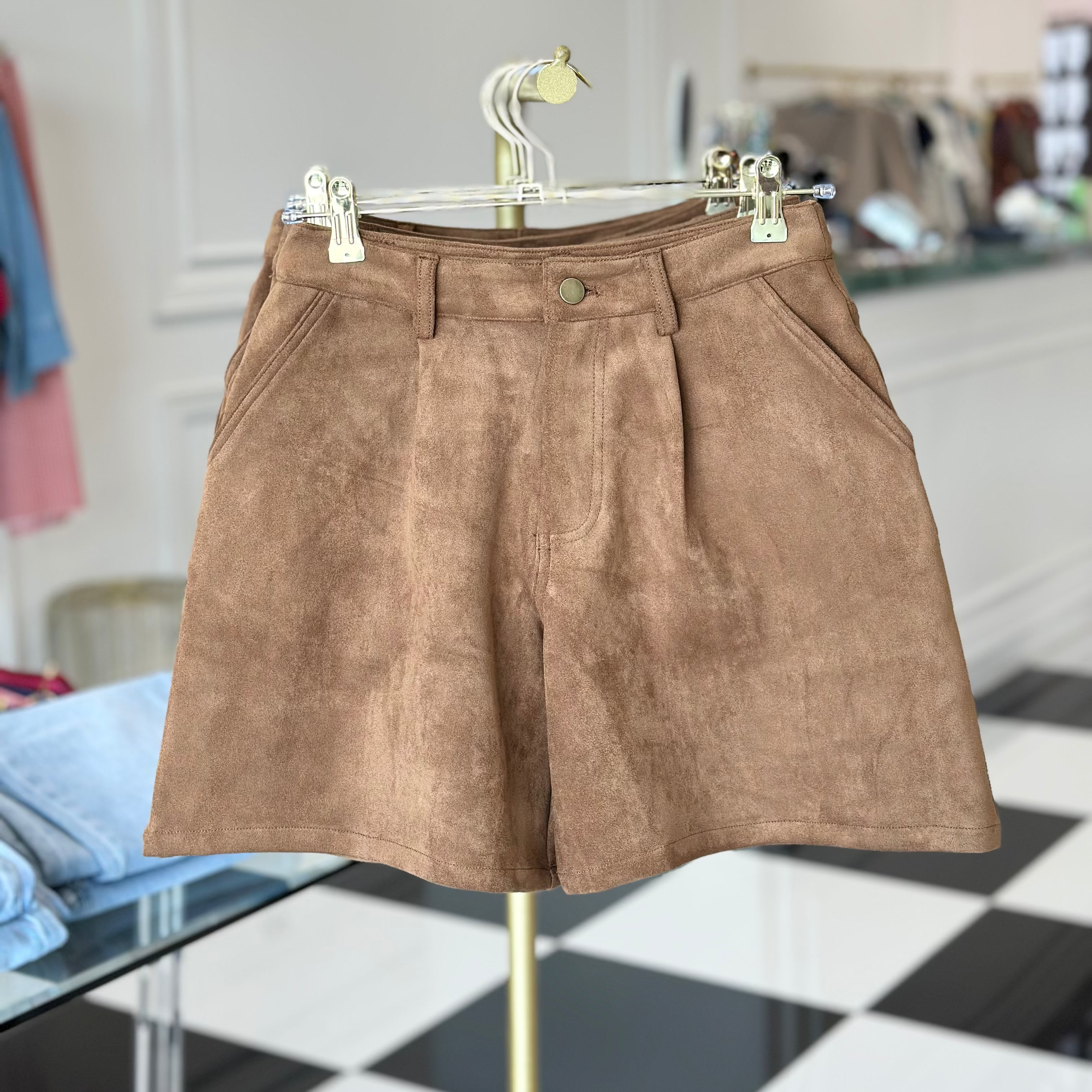 Yumi suede short